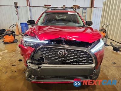 Piąte zdjęcie samochodu w środku: 2025 TOYOTA COROLLA CROSS XLE VIN:7MUDAABG4SV142968 - miniatura