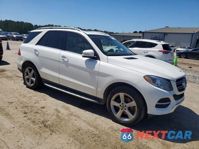 Czwarte zdjęcie samochodu z boku: 2018 MERCEDES-BENZ GLE 350 VIN:4JGDA5JB1JB030668 - miniatura