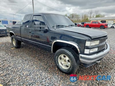 Czwarte zdjęcie samochodu z boku: 1996 CHEVROLET GMT-400 K1500 VIN:2GCEK19R8T1232992 - miniatura