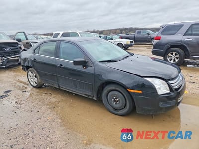 Czwarte zdjęcie samochodu z boku: 2009 FORD FUSION VIN:3FAHP081X9R191649 - miniatura