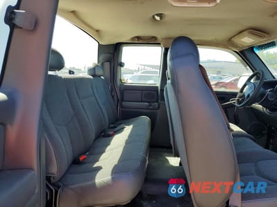 Zdjęcie 10 z 12 samochodu: 2004 CHEVROLET SILVERADO K1500 VIN:2GCEK19V241125810 - miniatura