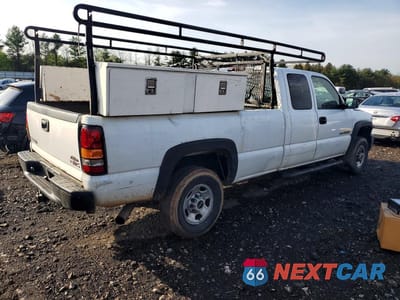 Trzecie zdjęcie samochodu z tyłu: 2005 GMC SIERRA C2500 HEAVY DUTY VIN:1GTHC29U85E257865 - miniatura