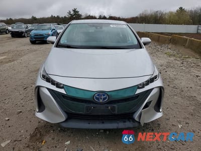 Piąte zdjęcie samochodu w środku: 2018 TOYOTA PRIUS PRIME PREMIUM VIN:JTDKARFP3J3088234 - miniatura