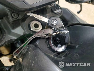 Zdjęcie 8 z 9 samochodu: 2024 KAWASAKI ZR1000 L VIN:JKAZRCL10RA004151 - miniatura