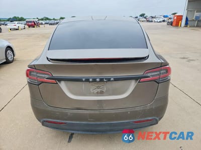 Zdjęcie 6 z 12 samochodu: 2016 TESLA MODEL X VIN:5YJXCAE47GFS00618 - miniatura