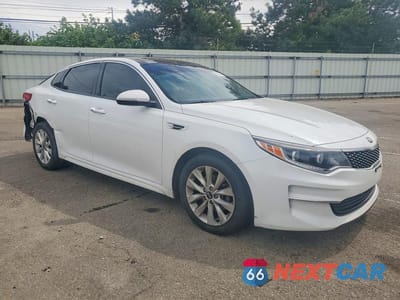 Czwarte zdjęcie samochodu z boku: 2016 KIA OPTIMA EX VIN:5XXGU4L35GG014162 - miniatura