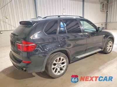 Trzecie zdjęcie samochodu z tyłu: 2012 BMW X5 XDRIVE35I VIN:5UXZV4C5XCL755178 - miniatura