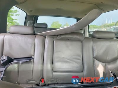 Zdjęcie 10 z 13 samochodu: 2005 GMC YUKON XL K1500 VIN:1GKFK16Z25J187666 - miniatura
