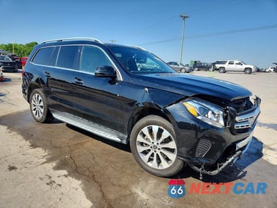 Czwarte zdjęcie samochodu z boku: 2018 MERCEDES-BENZ GLS 450 4MATIC VIN:4JGDF6EE7JB029486 - miniatura