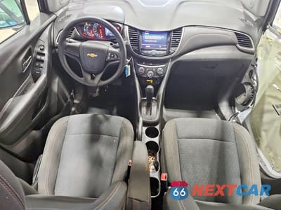 Zdjęcie 8 z 14 samochodu: 2020 CHEVROLET TRAX LS VIN:KL7CJNSB5LB059234 - miniatura