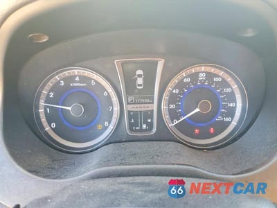 Zdjęcie 9 z 12 samochodu: 2013 HYUNDAI AZERA BASE VIN:KMHFH4JG8DA209570 - miniatura