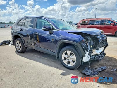 Czwarte zdjęcie samochodu z boku: 2025 TOYOTA RAV4 XLE VIN:2T3W1RFV6SW392219 - miniatura