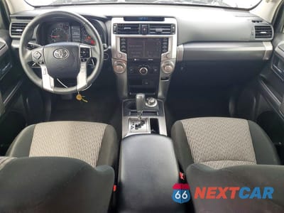 Zdjęcie 8 z 12 samochodu: 2024 TOYOTA 4RUNNER SR5 VIN:JTEMU5JR2R6284317 - miniatura