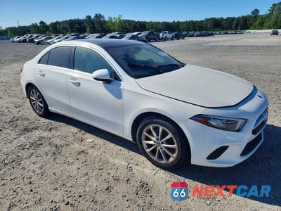 Czwarte zdjęcie samochodu z boku: 2019 MERCEDES-BENZ A 220 VIN:WDD3G4EBXKW016884 - miniatura