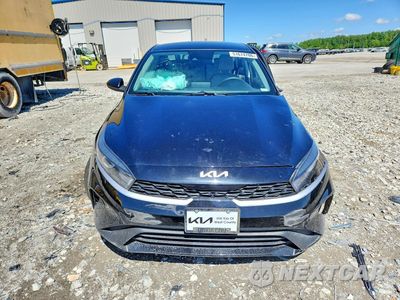 Piąte zdjęcie samochodu w środku: 2022 KIA FORTE LXS VIN:3KPF24AD2NE450325 - miniatura