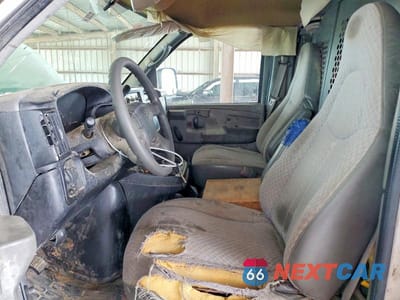 Zdjęcie 7 z 13 samochodu: 2007 CHEVROLET EXPRESS G1500 VIN:1GCFG15X471148366 - miniatura