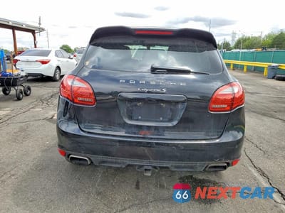 Zdjęcie 6 z 12 samochodu: 2011 PORSCHE CAYENNE S HYBRID VIN:WP1AE2A23BLA92657 - miniatura