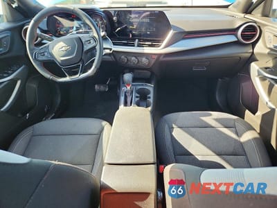 Zdjęcie 8 z 13 samochodu: 2025 CHEVROLET TRAX 1RS VIN:KL77LGEP9SC330903 - miniatura