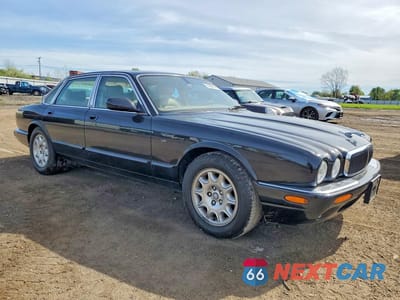Czwarte zdjęcie samochodu z boku: 2001 JAGUAR XJ8 VIN:SAJDA14C61LF32804 - miniatura