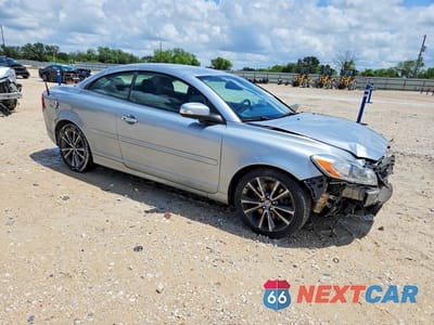 Czwarte zdjęcie samochodu z boku: 2012 VOLVO C70 T5 VIN:YV1672MC1CJ125894 - miniatura
