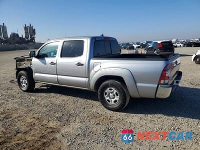 Drugie zdjęcie samochodu z przodu: 2015 TOYOTA TACOMA BASE VIN:5TFJX4CN7FX057567 - miniatura