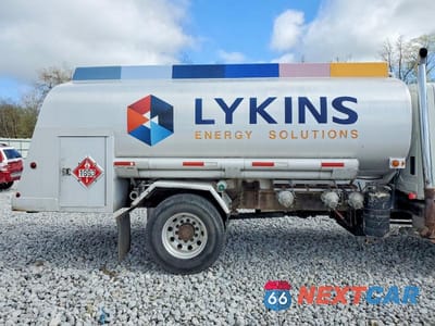 Zdjęcie 9 z 10 samochodu: 2005 INTERNATIONAL 4400 FUEL / LUBE TRUCK VIN:1HTMKAAN55H121856 - miniatura