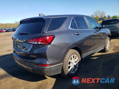 Trzecie zdjęcie samochodu z tyłu: 2022 CHEVROLET EQUINOX LT VIN:3GNAXUEV1NS172928 - miniatura