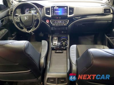 Zdjęcie 8 z 12 samochodu: 2018 HONDA PILOT VIN:5FNYF6H02JB021119 - miniatura
