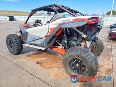 Trzecie zdjęcie samochodu z tyłu: 2021 CAN-AM MAVERICK X3 UTILITY VEHICLE VIN:3JBVVAV47MK001124 - miniatura