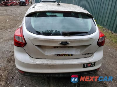Zdjęcie 6 z 12 samochodu: 2012 FORD FOCUS TITANIUM VIN:1FAHP3N22CL309097 - miniatura