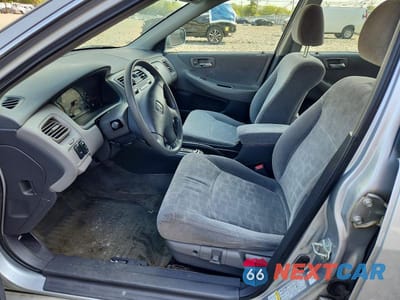 Zdjęcie 7 z 12 samochodu: 2002 HONDA ACCORD EX VIN:1HGCG66822A171775 - miniatura