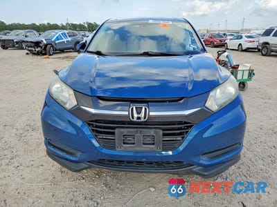Piąte zdjęcie samochodu w środku: 2017 HONDA HR-V LX VIN:3CZRU5G36HM718177 - miniatura