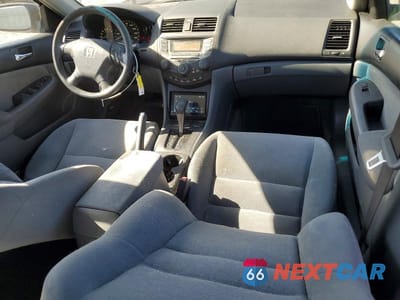 Zdjęcie 8 z 12 samochodu: 2006 HONDA ACCORD LX VIN:1HGCM56446A055001 - miniatura