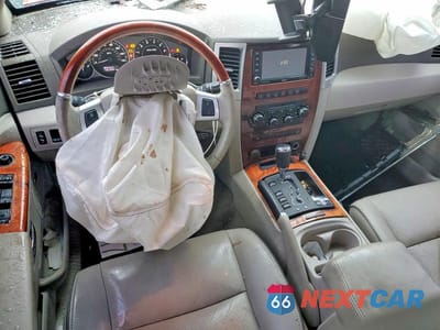 Zdjęcie 8 z 13 samochodu: 2008 JEEP GRAND CHEROKEE OVERLAND VIN:1J8HR68268C193355 - miniatura