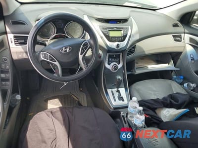 Zdjęcie 8 z 12 samochodu: 2012 HYUNDAI ELANTRA GLS VIN:KMHDH4AE2CU259433 - miniatura