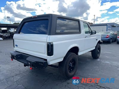 Czwarte zdjęcie samochodu z boku: 1995 FORD BRONCO U100 VIN:1FMEU15H0SLB80835 - miniatura