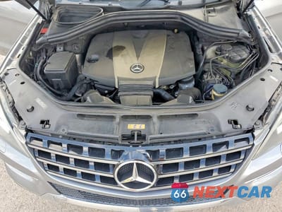 Zdjęcie 12 z 13 samochodu: 2013 MERCEDES-BENZ ML 350 BLUETEC VIN:4JGDA2EB1DA202684 - miniatura
