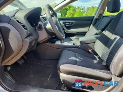 Zdjęcie 7 z 11 samochodu: 2016 NISSAN ALTIMA 2.5 S VIN:1N4AL3AP1GN334842 - miniatura