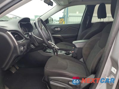 Zdjęcie 7 z 12 samochodu: 2020 JEEP CHEROKEE LATITUDE VIN:1C4PJLCB9LD510886 - miniatura