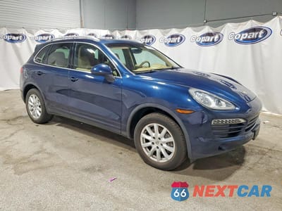Czwarte zdjęcie samochodu z boku: 2014 PORSCHE CAYENNE VIN:WP1AA2A21ELA02616 - miniatura