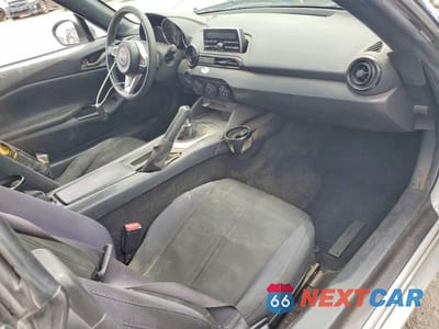 Zdjęcie 8 z 12 samochodu: 2016 MAZDA MX-5 MIATA SPORT VIN:JM1NDAB74G0109243 - miniatura