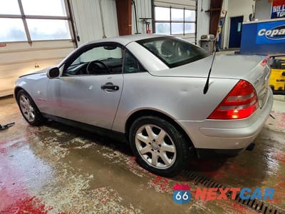 Drugie zdjęcie samochodu z przodu: 1999 MERCEDES-BENZ SLK 230 KOMPRESSOR VIN:WDBKK47F8XF113964 - miniatura