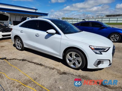 Czwarte zdjęcie samochodu z boku: 2022 AUDI A3 PREMIUM PLUS VIN:WAUHUDGY0NA086712 - miniatura