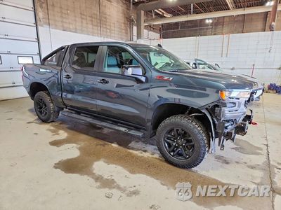 Czwarte zdjęcie samochodu z boku: 2019 CHEVROLET SILVERADO K1500 LT TRAIL BOSS VIN:1GCPYFED2KZ177721 - miniatura