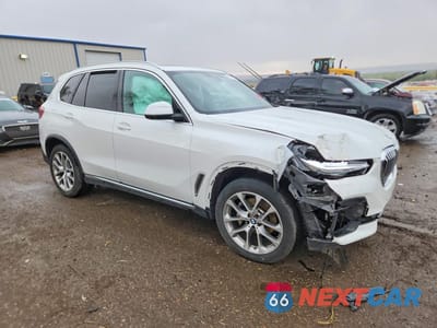 Czwarte zdjęcie samochodu z boku: 2023 BMW X5 XDRIVE40I VIN:5UXCR6C04P9N87390 - miniatura