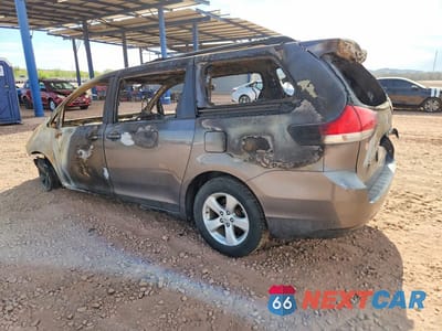 Drugie zdjęcie samochodu z przodu: 2012 TOYOTA SIENNA LE 8-PASSENGER VIN:5TDKK3DC2CS182889 - miniatura