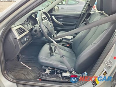 Zdjęcie 7 z 12 samochodu: 2018 BMW 320 XI VIN:WBA8A3C54JA357991 - miniatura