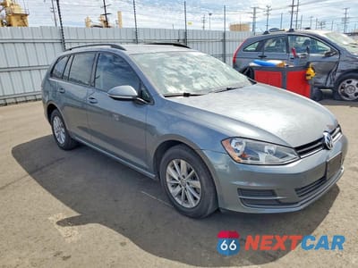 Czwarte zdjęcie samochodu z boku: 2016 VOLKSWAGEN GOLF SPORTWAGEN S VIN:3VWC17AU4GM515768 - miniatura