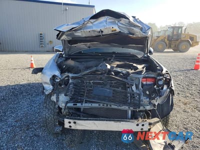 Piąte zdjęcie samochodu w środku: 2021 TOYOTA 4RUNNER SR5 PREMIUM VIN:JTENU5JR6M5904184 - miniatura