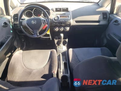 Zdjęcie 8 z 12 samochodu: 2008 HONDA FIT SPORT VIN:JHMGD38658S022930 - miniatura